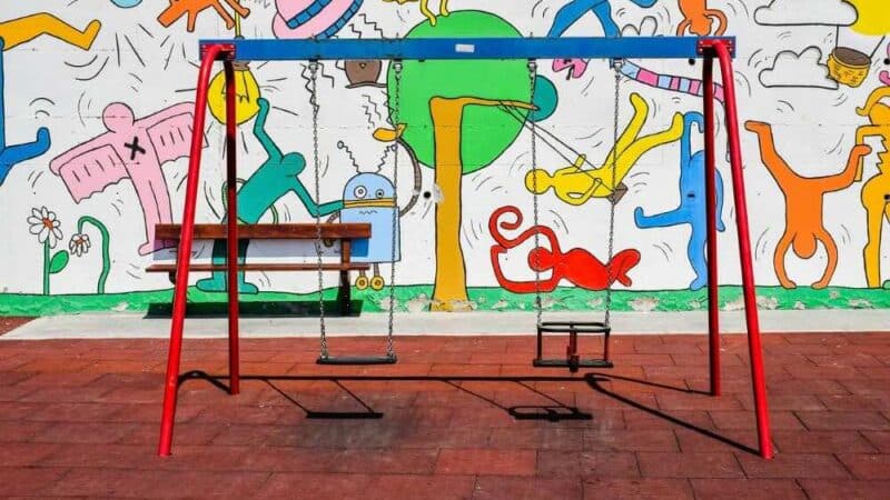 Jak rozpoznać, że dziecko doświadcza presji rówieśniczej?