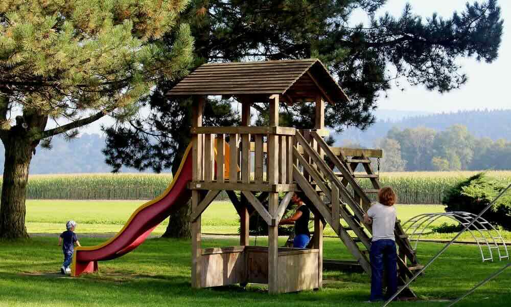 Jak wspierać dziecko w trudnych sytuacjach społecznych?